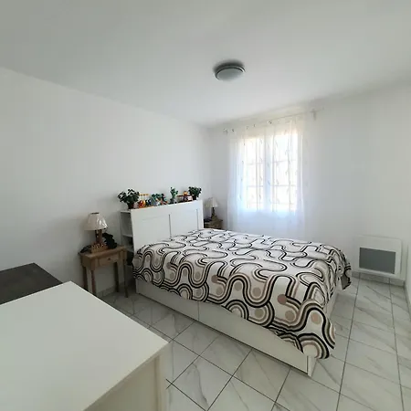 Cosy Near Disneyland Paris Serris